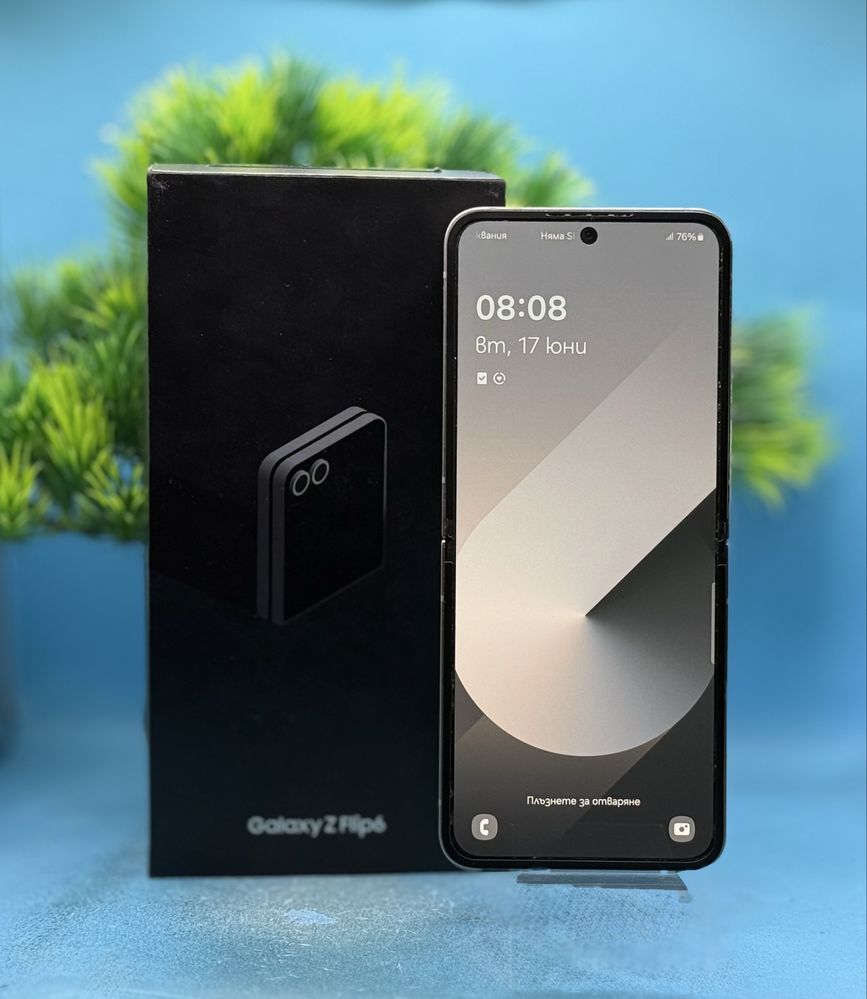 ГАРАНЦИОНЕН!!! Samsung Galaxy Z Flip6, 12GB RAM, 256GB, 5G, Silver