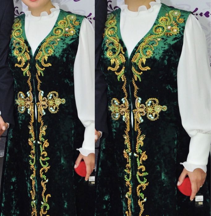 Длинный камзол с натуральным камнями