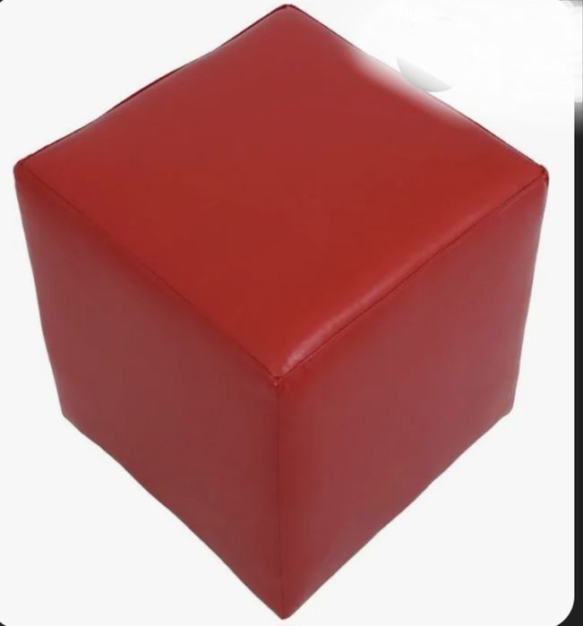 Tabureți diferite culori