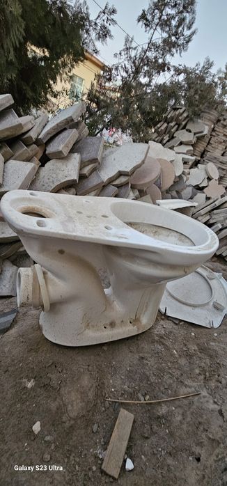 Унитаз.   Tualet