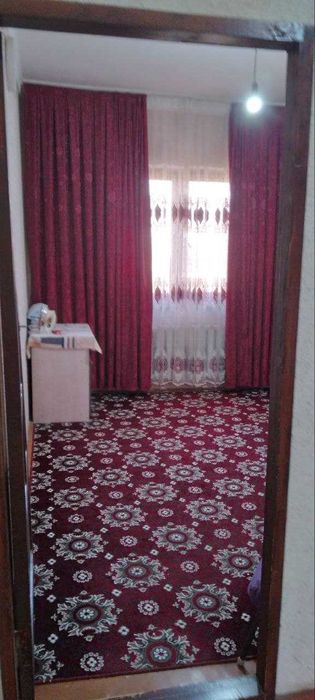 Продаётся 2х комн квартира на 4 этаже Ор-р 6 микрорайон 70 остановка