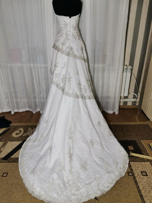 Распродажа свадебных платьев