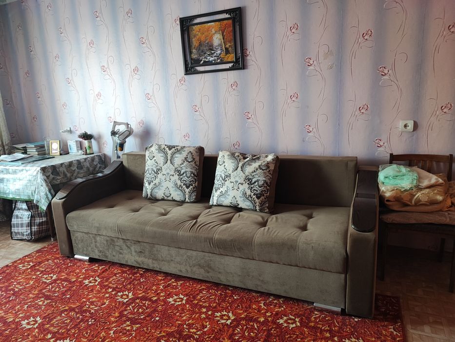 Продам диван в хорошем состоянии