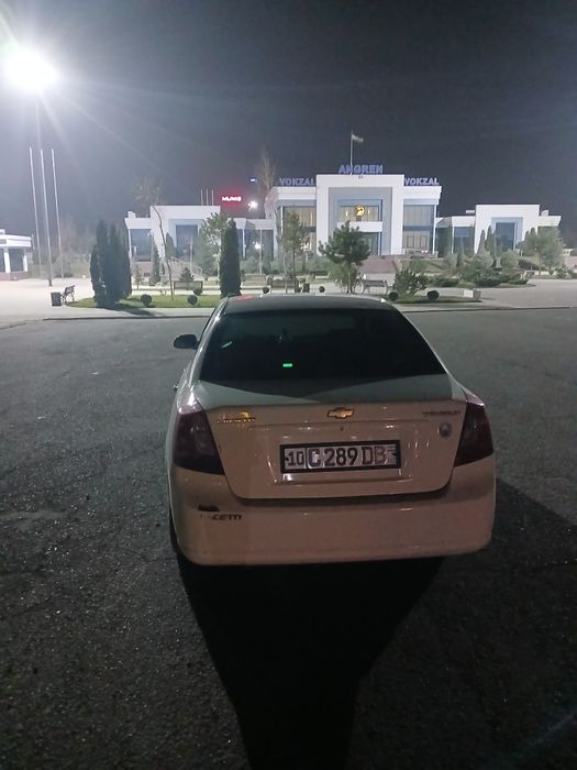 Лассети 1.8  сотилади йоки бартер бор  2015 дан  тепа спаркга