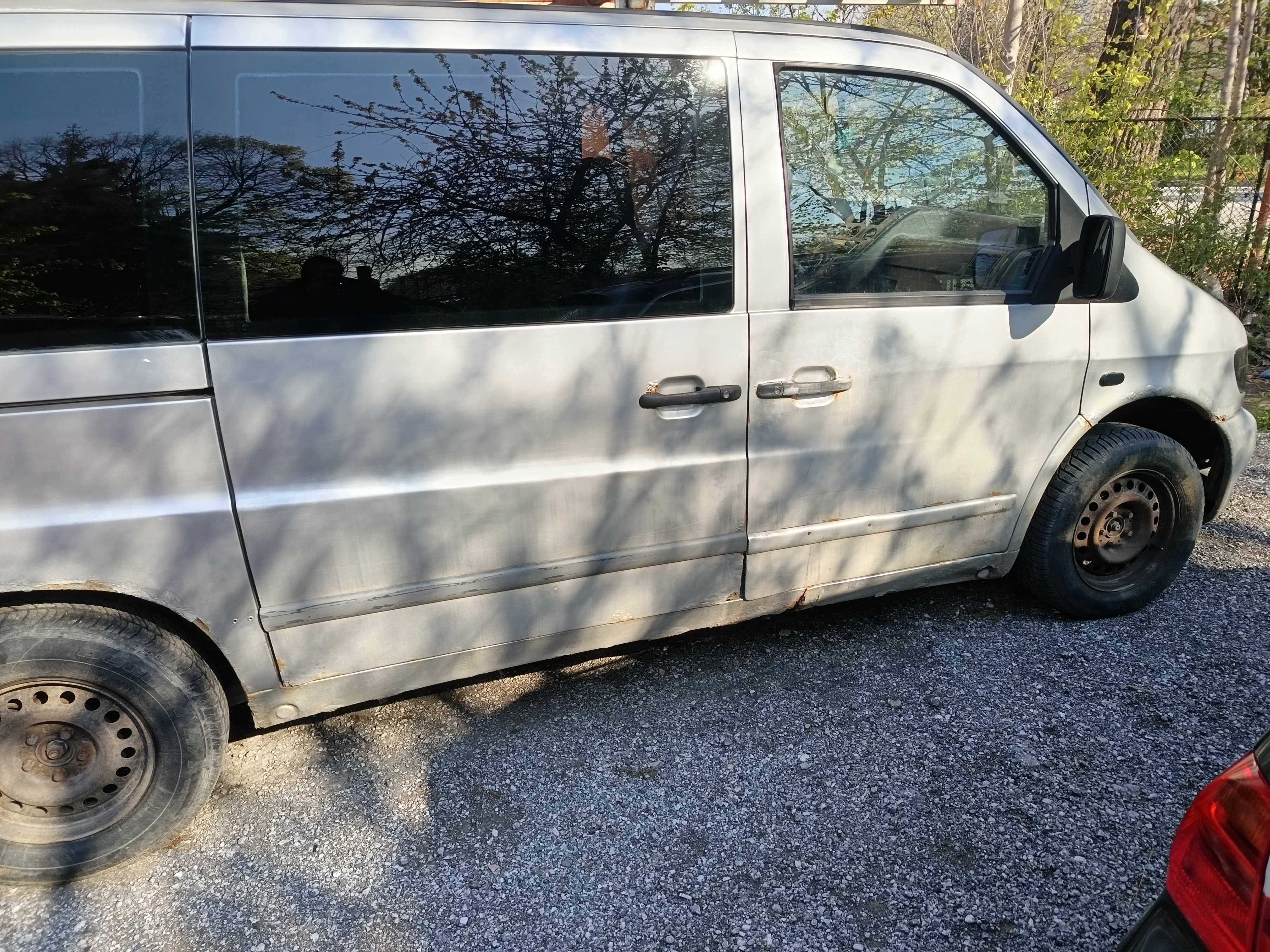 Mercedes vito 2.2 120 к. с.