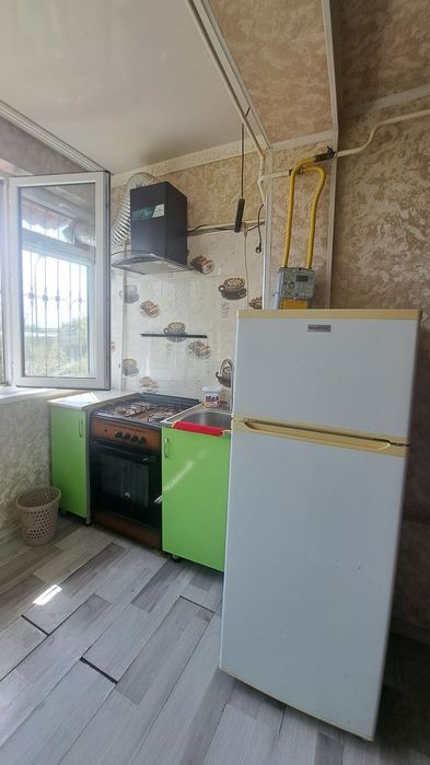 Чирчик шахар 
Навои атлант тепасида  
#1-хона 1-этаж 
Квартира ижар