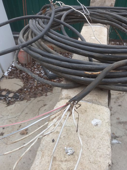 Продам алюминевый кабел,20/25метр