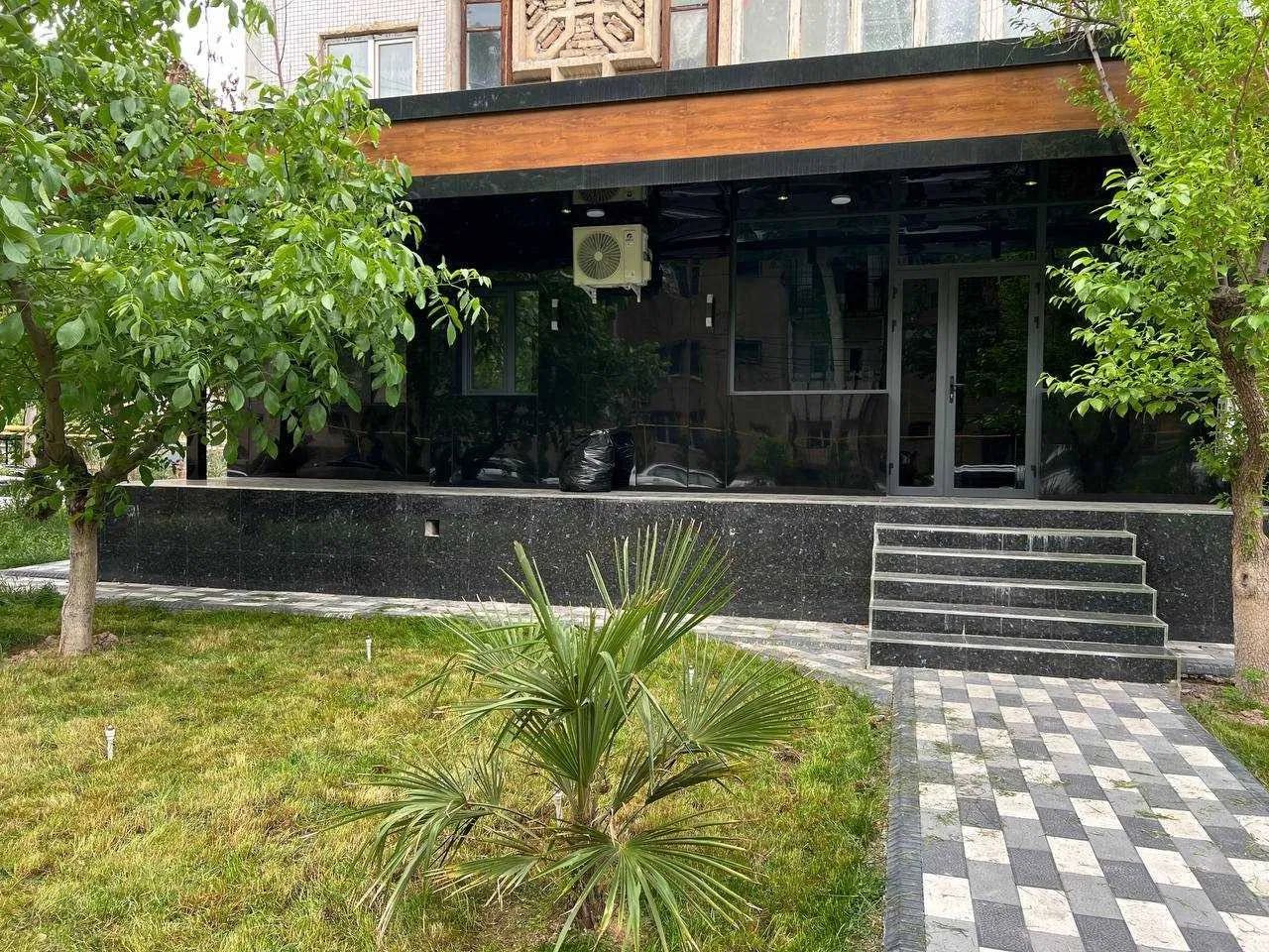 Шота Руставели B&B кофейня аренда офиса 68м2 мебель и техника