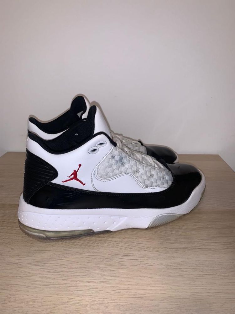 Jordan Max Aura 2