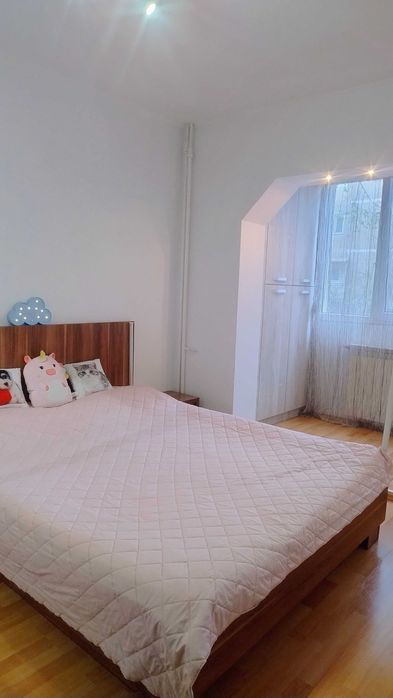 Vând apartament 3 camere Nufarul