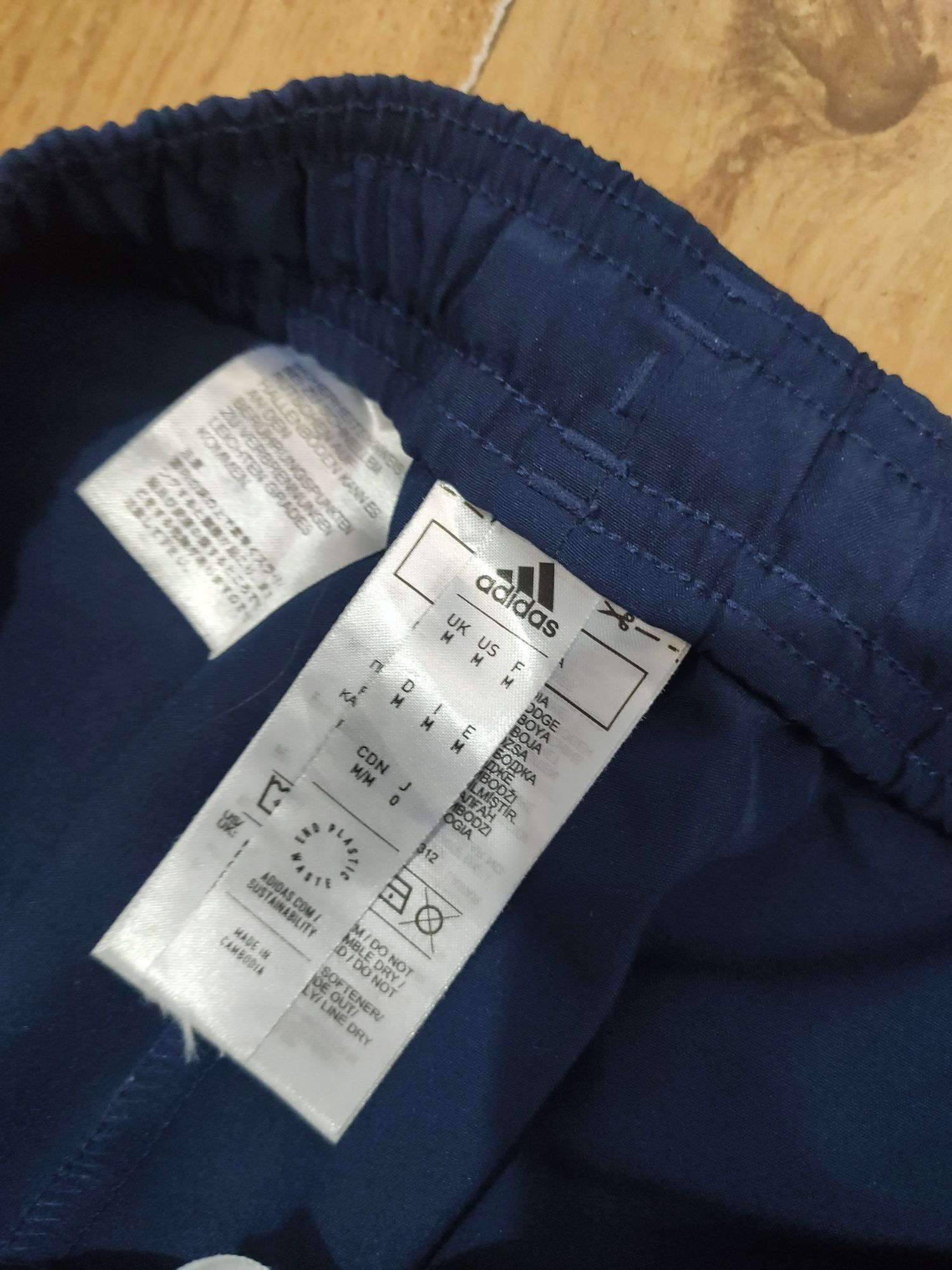 Pantaloni subțiri Adidas mărimea M