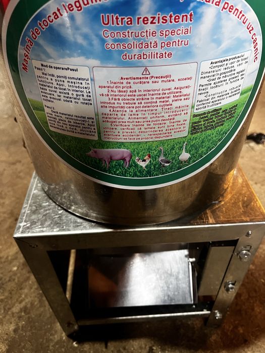 Masina de tocat legume și fructe Brillo 5 litri, motor electric 2200W