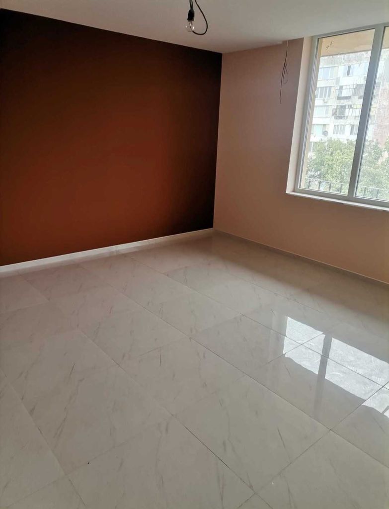 Продава се Тристаен апартамент в Горна Оряховица - 89 кв.м за 1068 €/кв.м - Снимка #3