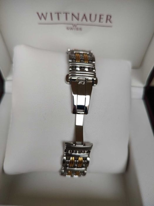 Швейцарски дамски часовник с диаманти - Wittnauer Laureate