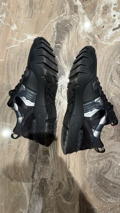 обувки Valentino Garavani..!