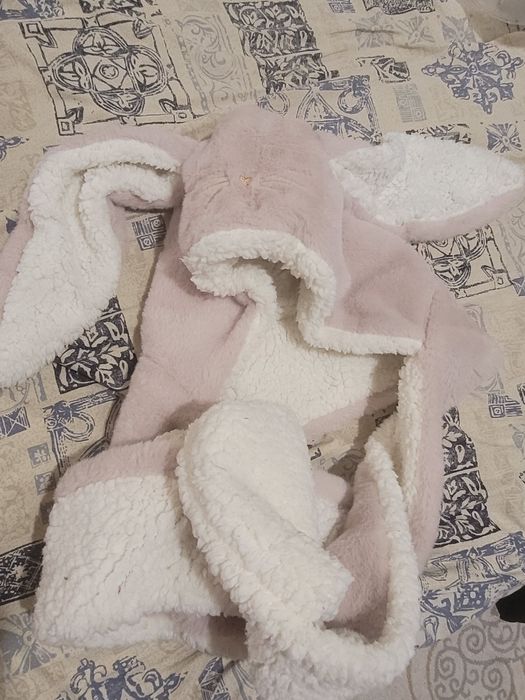 Продам шапку детскую