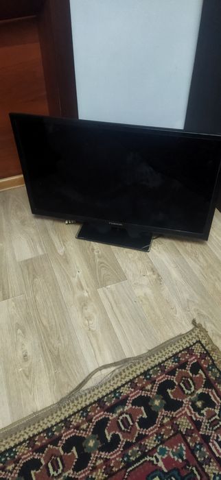 Продам сломанный ТВ