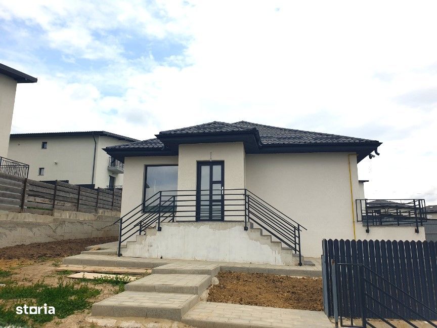 IASI– Valea Lupului– Casa plan parter cu 4 camere+ garaj- 460 mp teren
