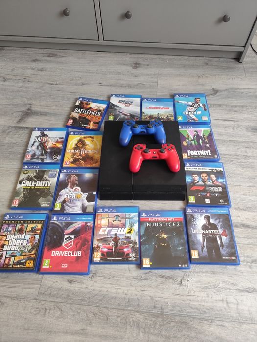 Vând PS 4 2 manete +15 Jocuri
