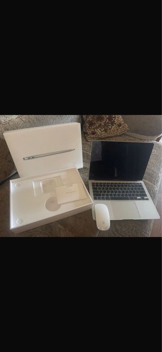MacBook Air  13-inch