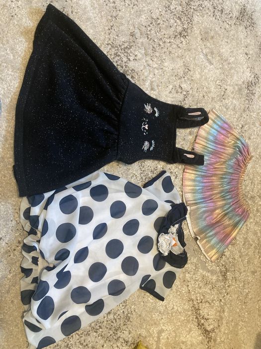 Lot rochite marimea 98 +pantofii + cadou ce este in ultima poza