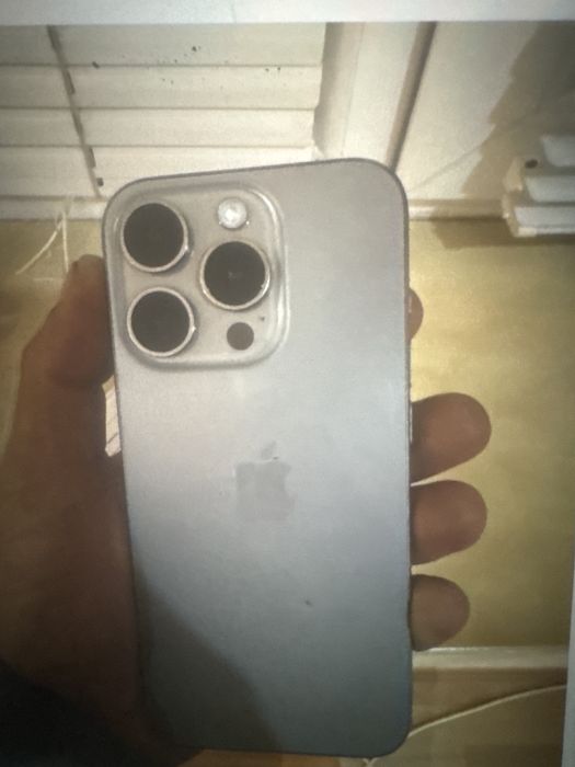 Продава се iphone 15 pro 256GB