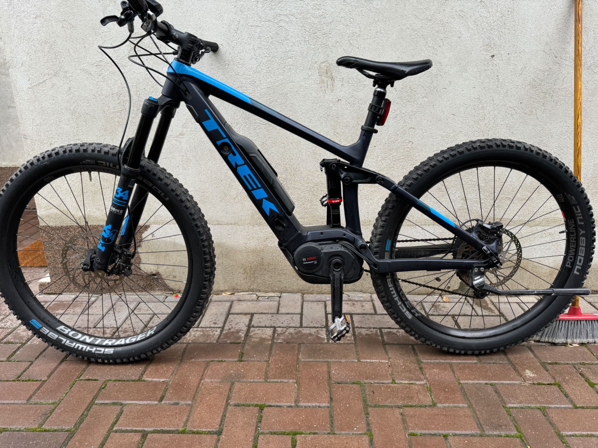 Bicicleta Electrica Trek Powerfly 8 lt plus