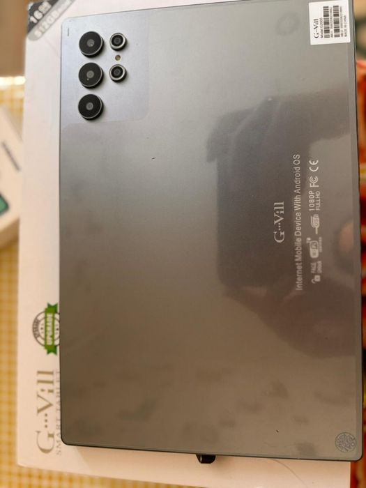 Продам планшет почти новый