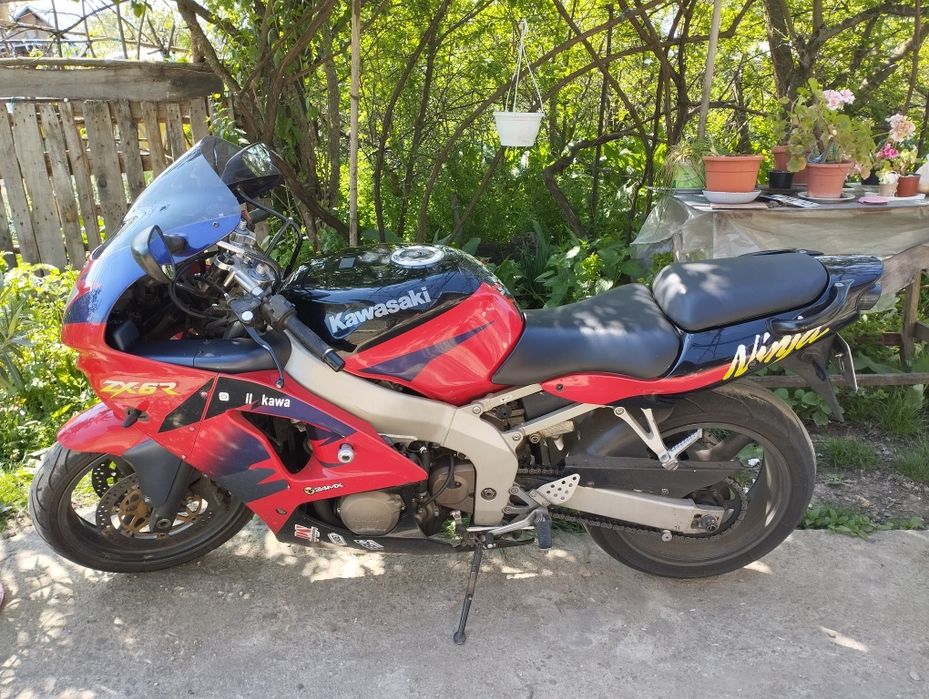Kawasaki Ninja Zx6R: Vând/schimb cu alta motocicleta preferabil Honda!