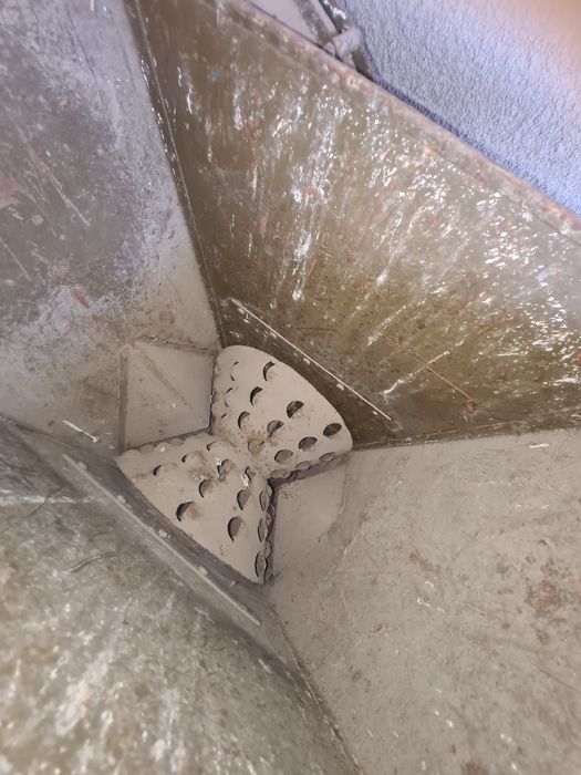 Vand moara 3 in1.  1300 ron