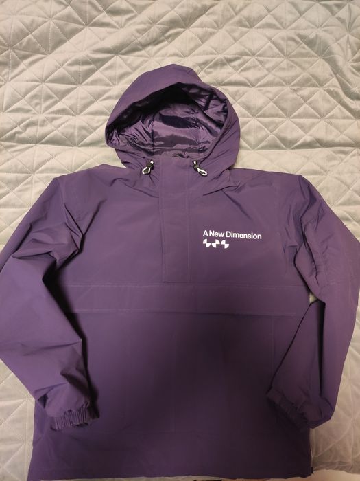 Vând geacă mov Bershka