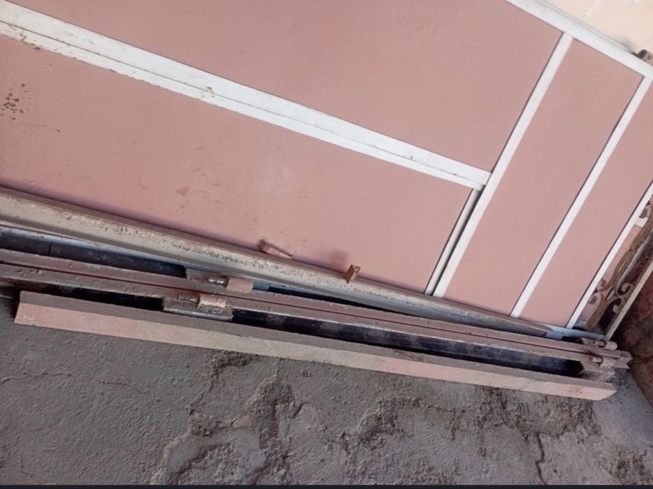 Darvoza Rossiskiy materialdan