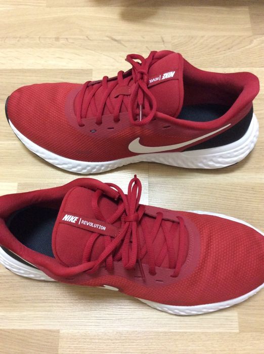 Nike Revolution / 49