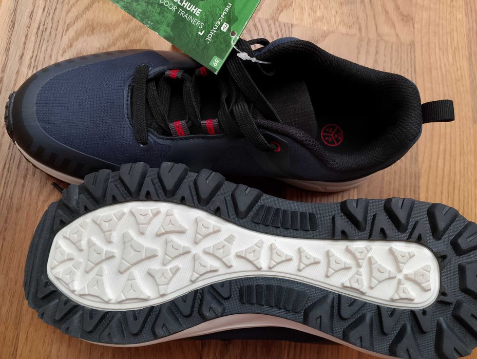 продавам чисто нови маратонки