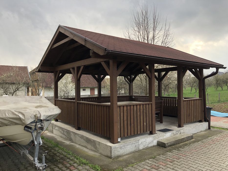 foisor lemn masiv stratificat cu mobilier