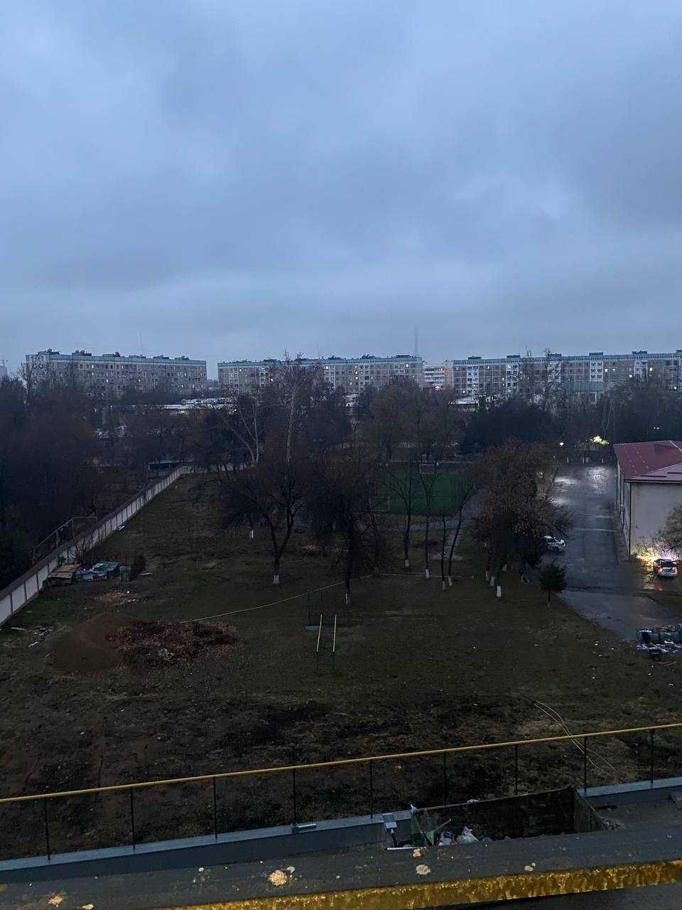 Метро юнусабад13 1хона Студия Зор нархда шошишилин 28м2; жк Ikat;