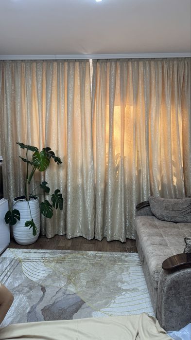 Продам шторы на окна 3 метра