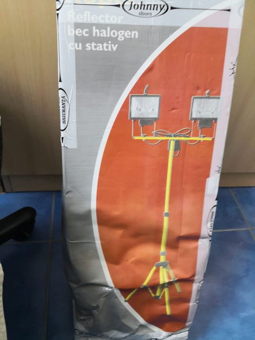 Reflector bec halogen cu stativ 2x 500W nou