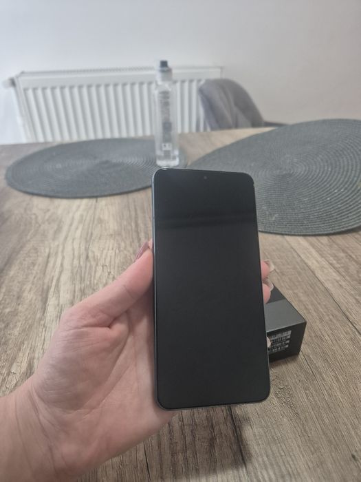 Vând Samsung Galaxy S22