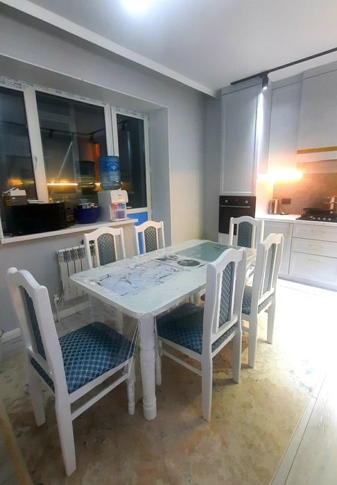 Продам стол со стульями