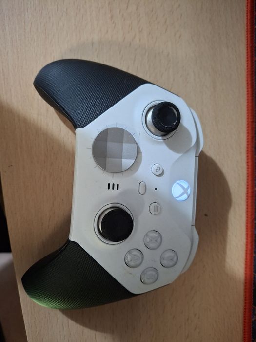 Vând Xbox serie S 1tb stocare