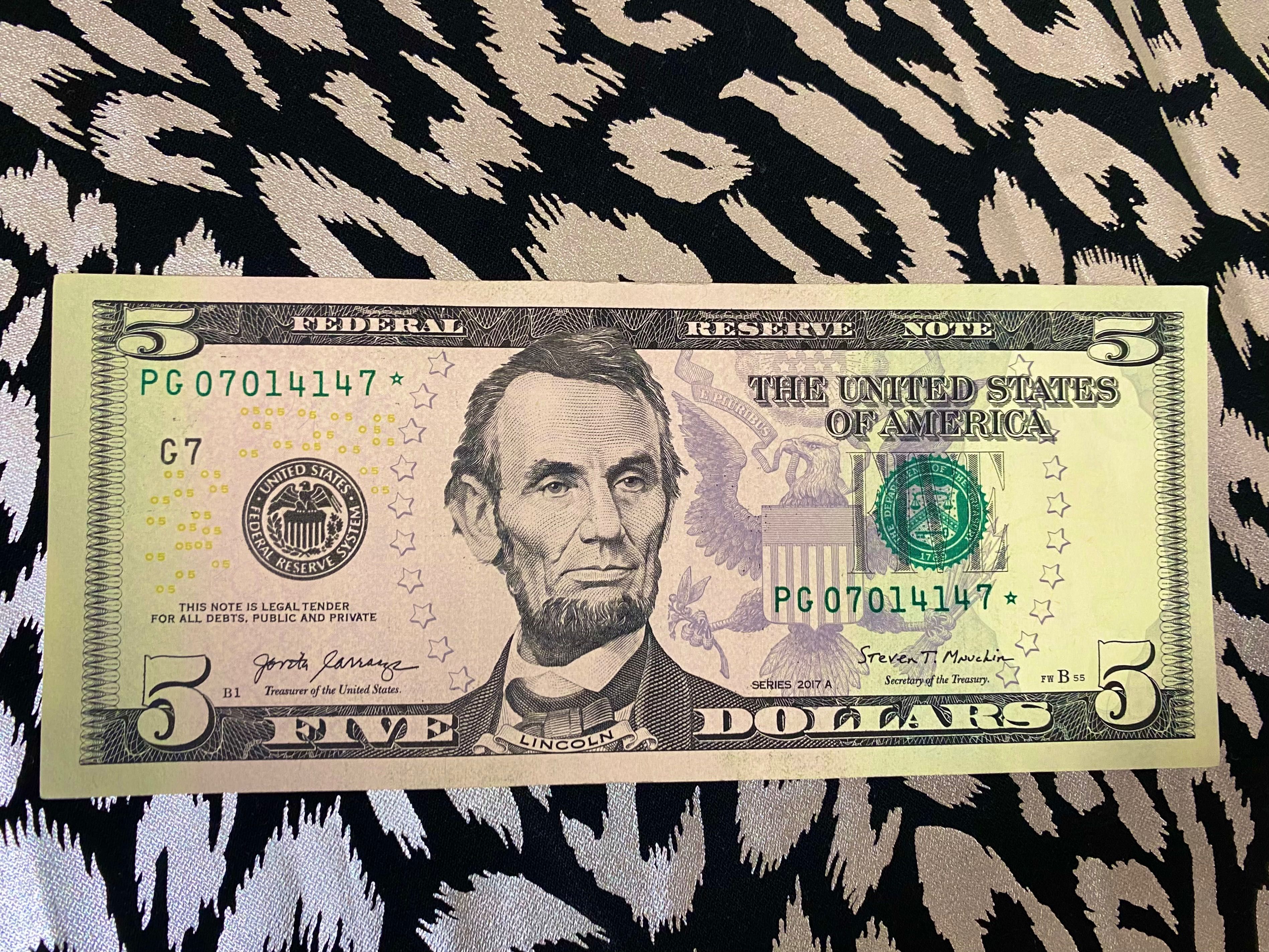 5 dollar со звездой новый