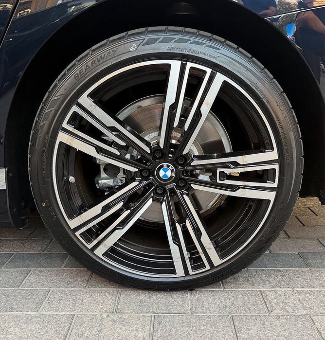 BMW i7 xDrive50L 2024 Germany