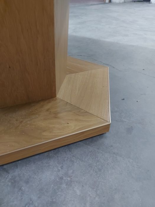 Покер маса за шестима