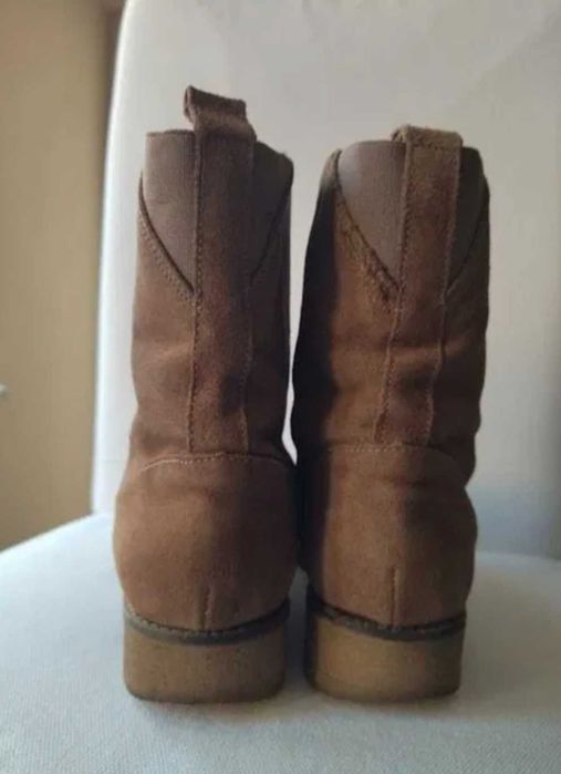 Дамски боти от ZARA, размер 38.