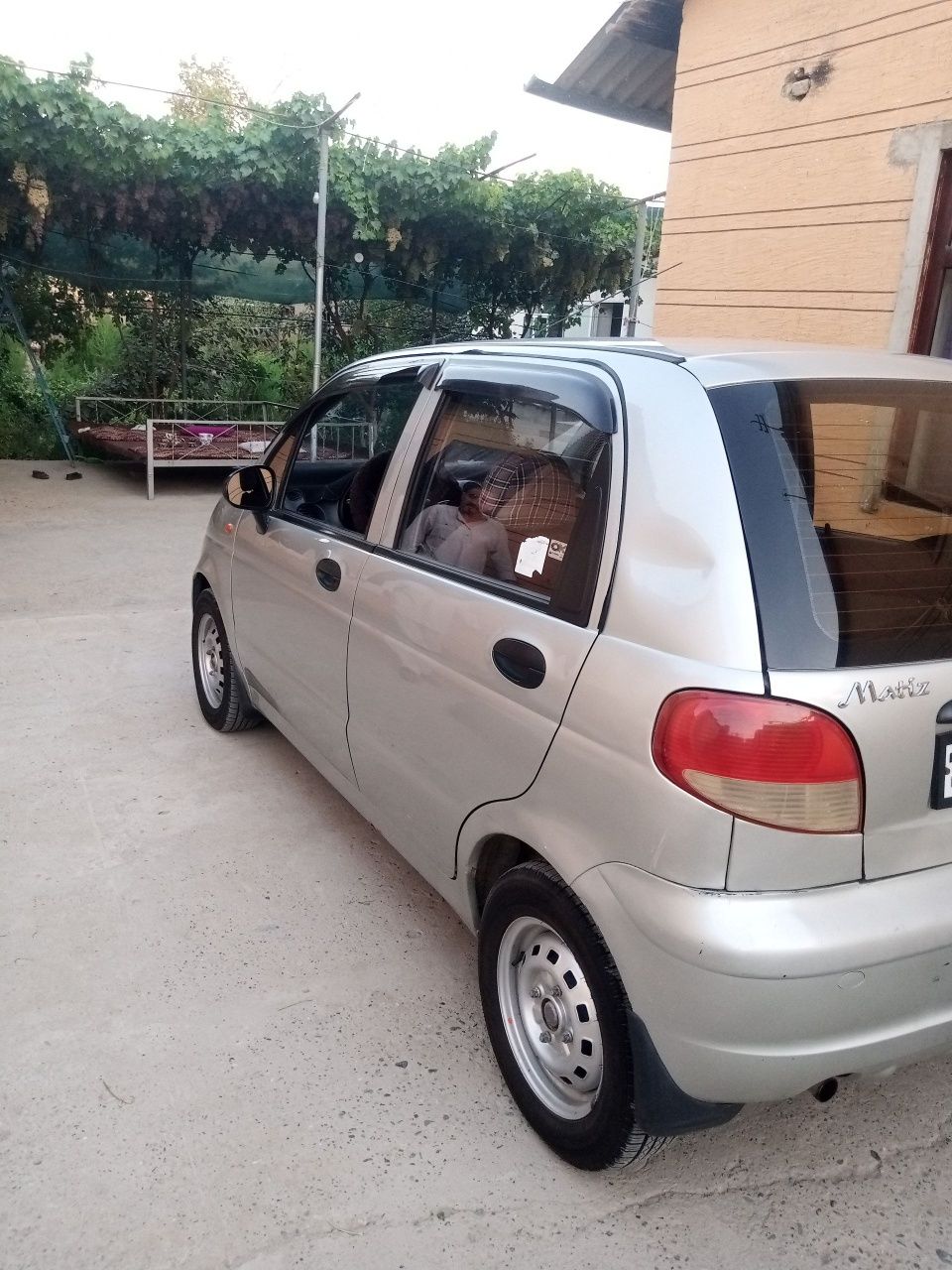 Matiz 2004 yilda ishlab chiqarilgan srochno sotiladi