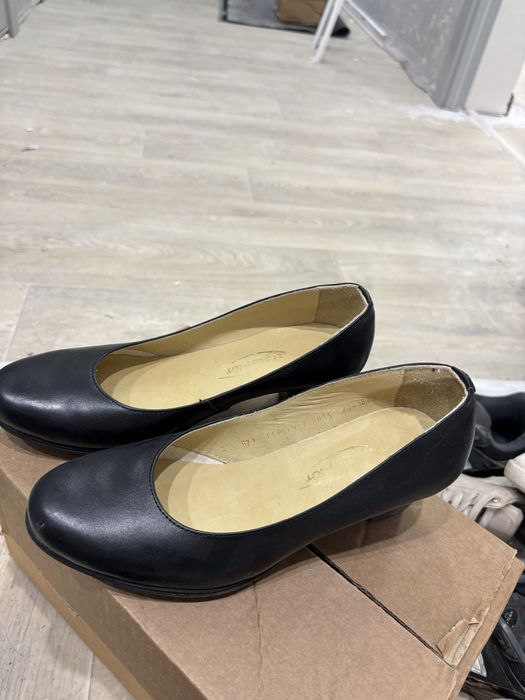 Женский.                         Туфли.