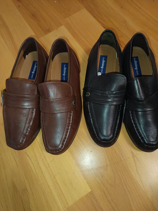 Два чифта обувки естествена кожа