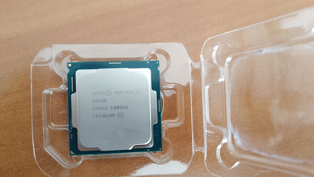 Процесор Intel Pentium G5420, Socket 1151