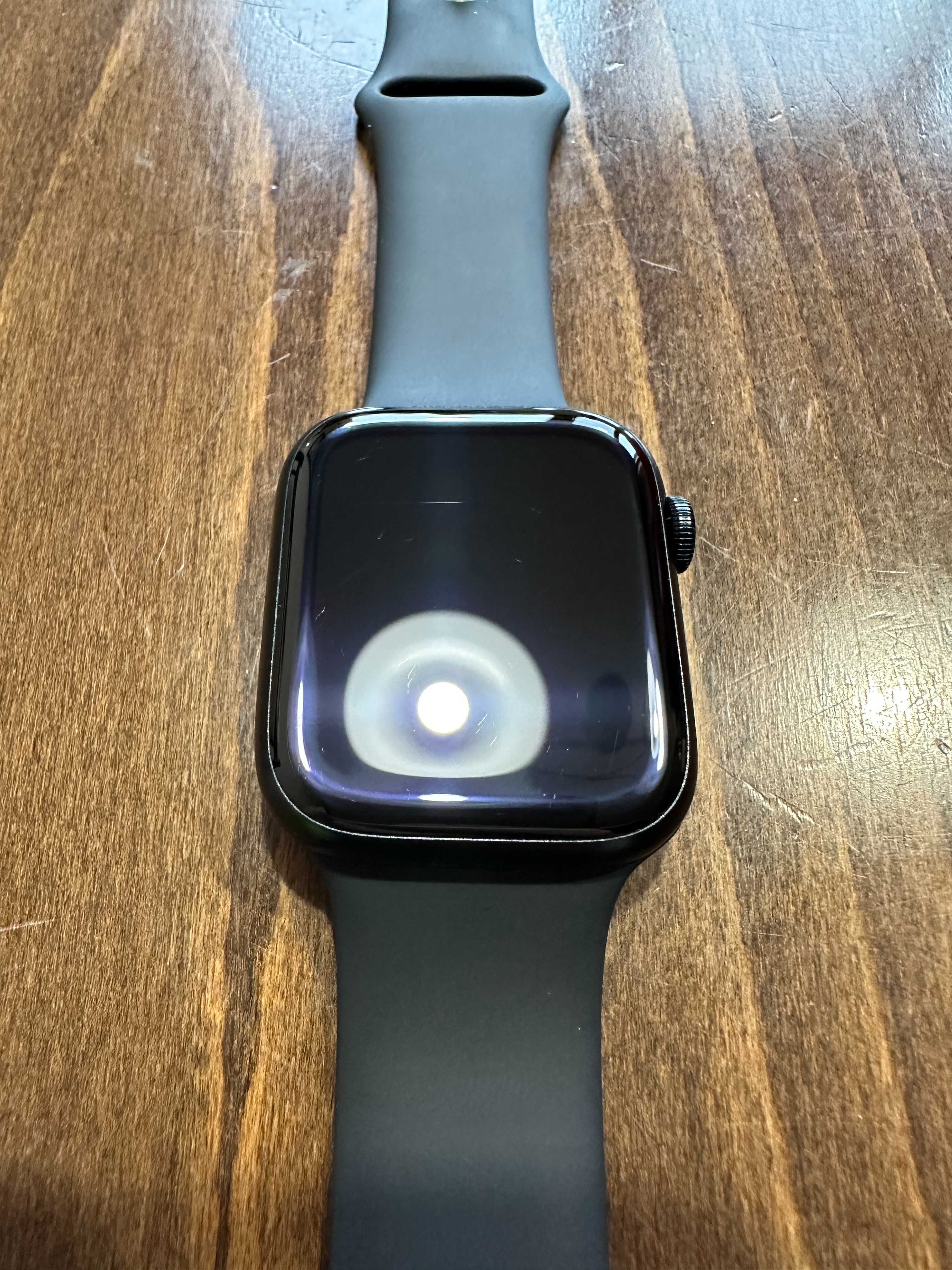 Часовник Apple Watch 8 (Iwatch) 45mm гаранция